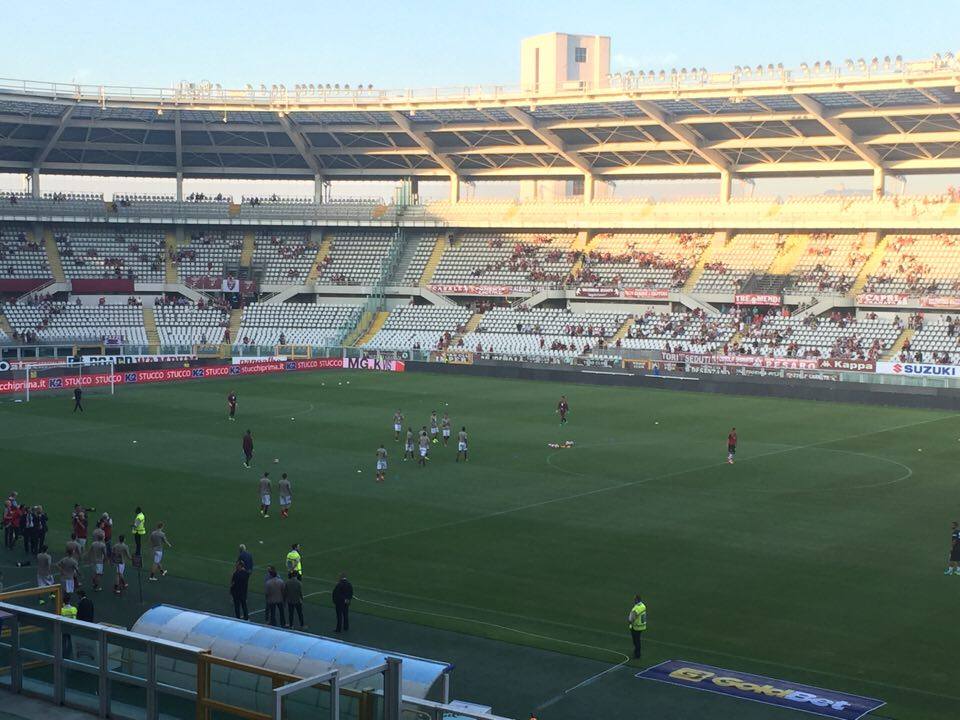 Torino-Pro Vercelli: il Toro in campo per il riscaldamento