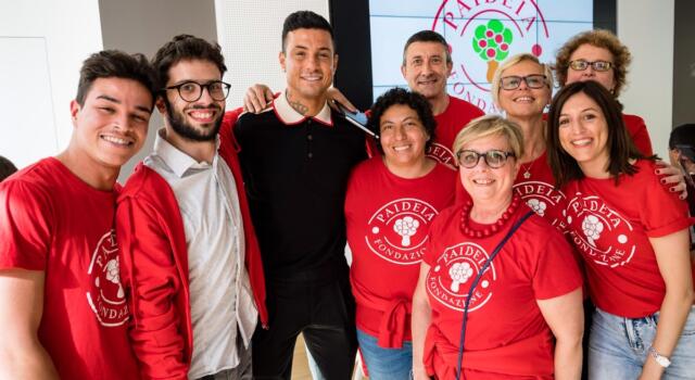 Izzo fa visita a famiglie e bambini del Centro Paideia