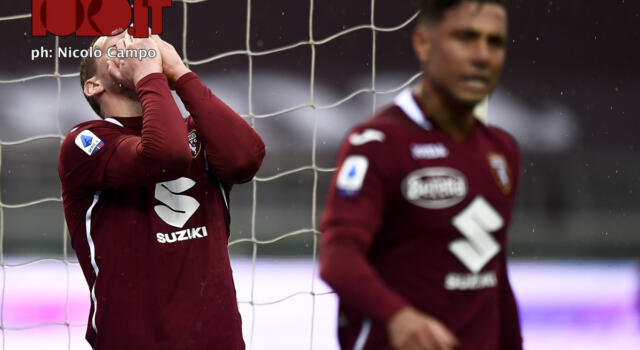 Toro spento, il Napoli vince 0-2: granata a pari punti con Benevento e Cagliari